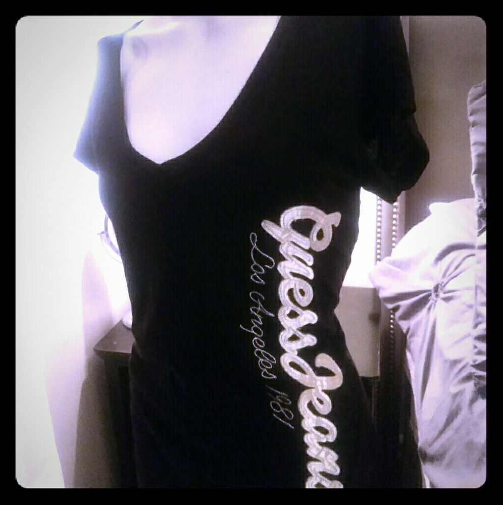 Guess T-shirt